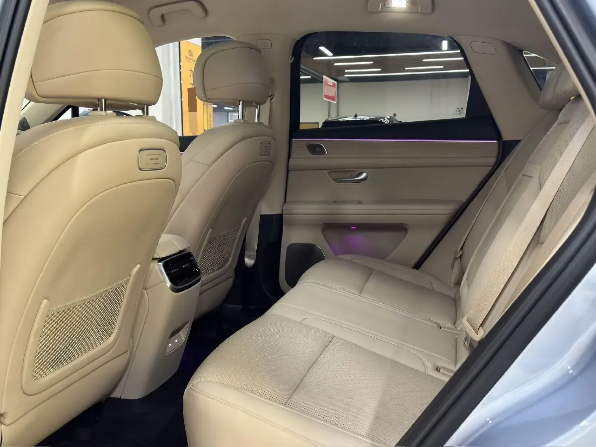 2024 AITO AITO M5 1.5T 152HP L4 REEV 42KWH,autocango,china used car exporter,china ev exporter,chinese used car exporter,chinese used ev exporter