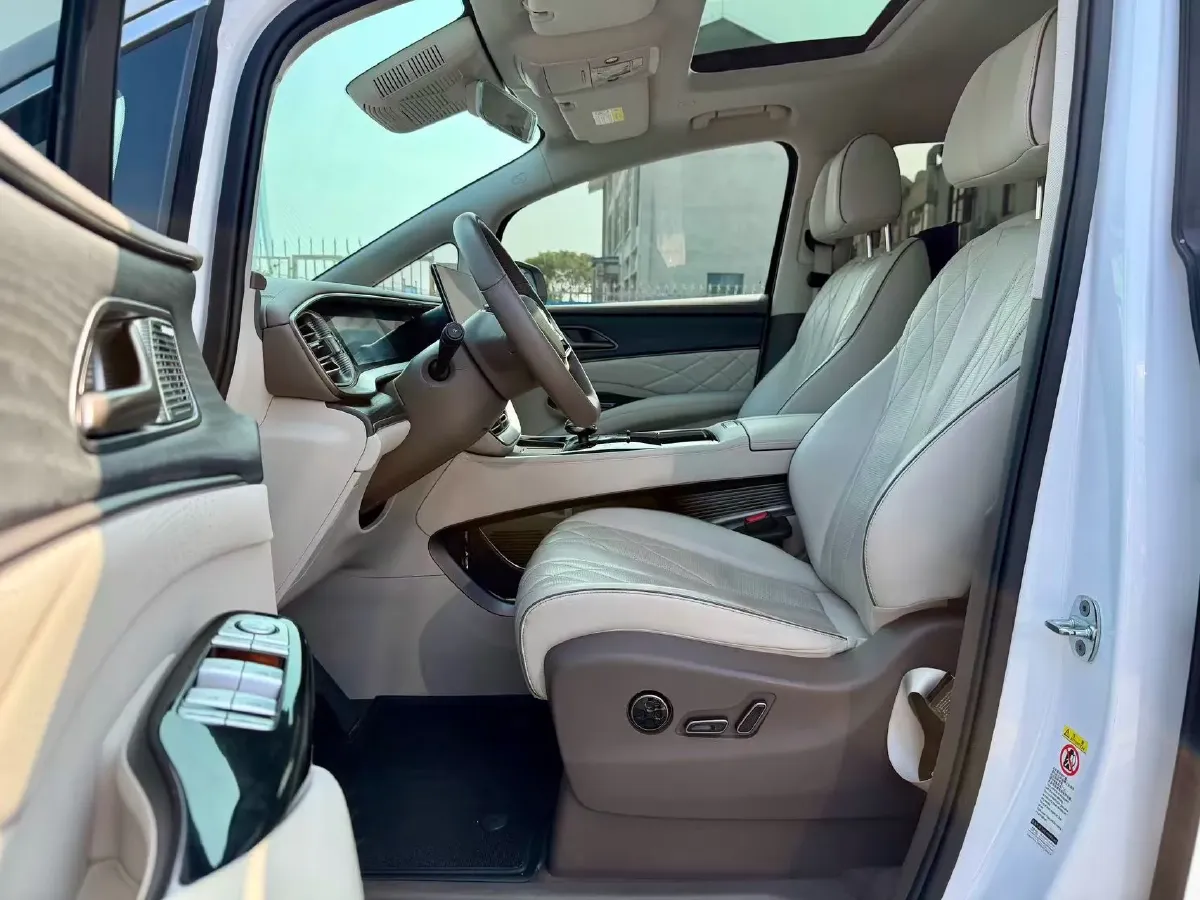 2022 Mercedes-Benz GLC Class 2.0T 197HP L4 9AT,autocango,china used car exporter,china ev exporter,chinese used car exporter,chinese used ev exporter