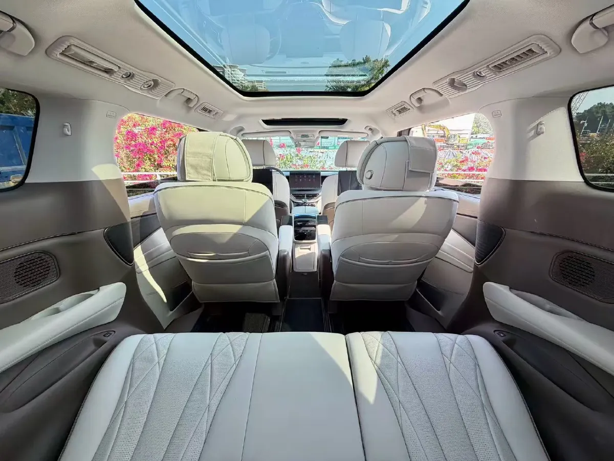 2022 Mercedes-Benz GLC Class 2.0T 197HP L4 9AT,autocango,china used car exporter,china ev exporter,chinese used car exporter,chinese used ev exporter