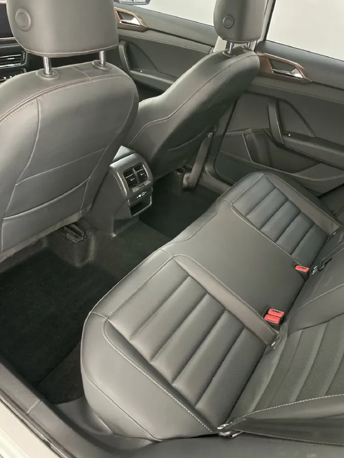 2021 Volkswagen Tharu 1.4T 150HP L4 7DCT,autocango,china used car exporter,china ev exporter,chinese used car exporter,chinese used ev exporter