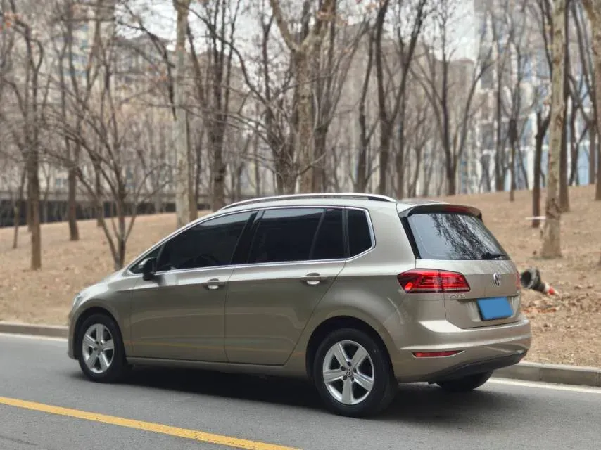 2018 Volkswagen Golf Sportsvan 1.6L 110HP L4 6AT,autocango,china used car exporter,china ev exporter,chinese used car exporter,chinese used ev exporter