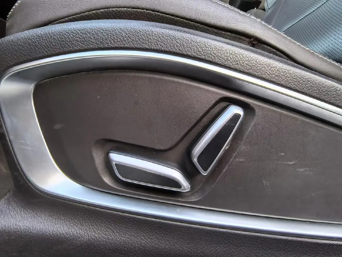 2021 Geely JiaJi 1.8T 184HP L4 7DCT,autocango,china used car exporter,china ev exporter,chinese used car exporter,chinese used ev exporter