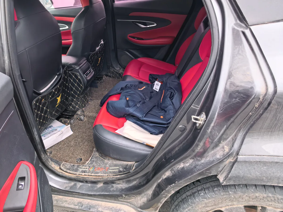 2020 ChangAn UNI-T 1.5T 180HP L4 7DCT,autocango,china used car exporter,china ev exporter,chinese used car exporter,chinese used ev exporter