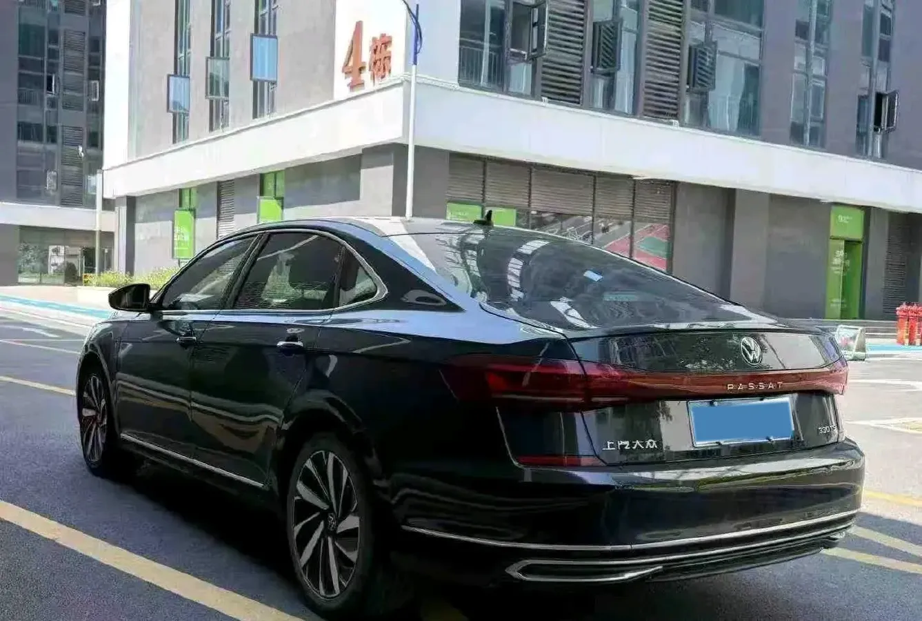 2023 Volkswagen Passat 2.0T 186HP L4 7DCT,autocango,china used car exporter,china ev exporter,chinese used car exporter,chinese used ev exporter