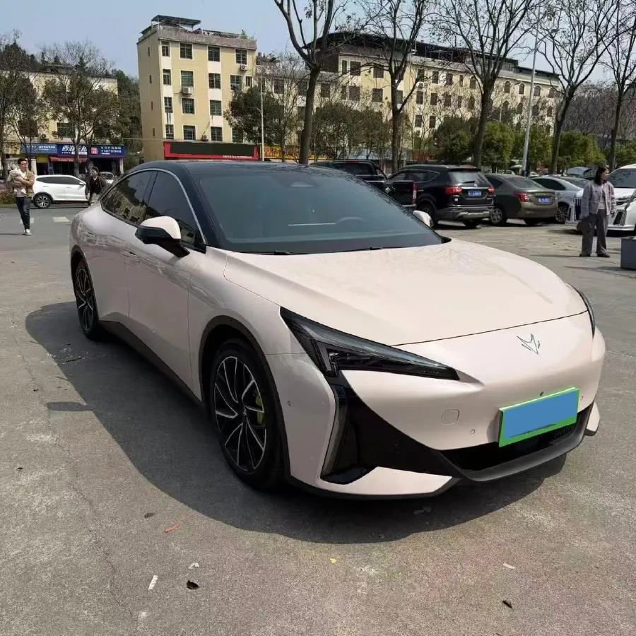 2024 ARCFOX αT5 BEV 79.2KWH,autocango,china used car exporter,china ev exporter,chinese used car exporter,chinese used ev exporter