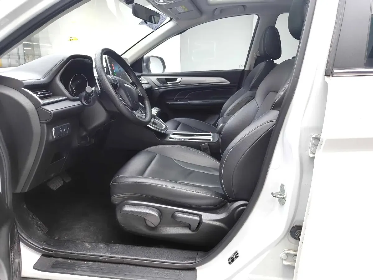 2021 Haval M6 1.5T 150HP L4 7DCT,autocango,china used car exporter,china ev exporter,chinese used car exporter,chinese used ev exporter