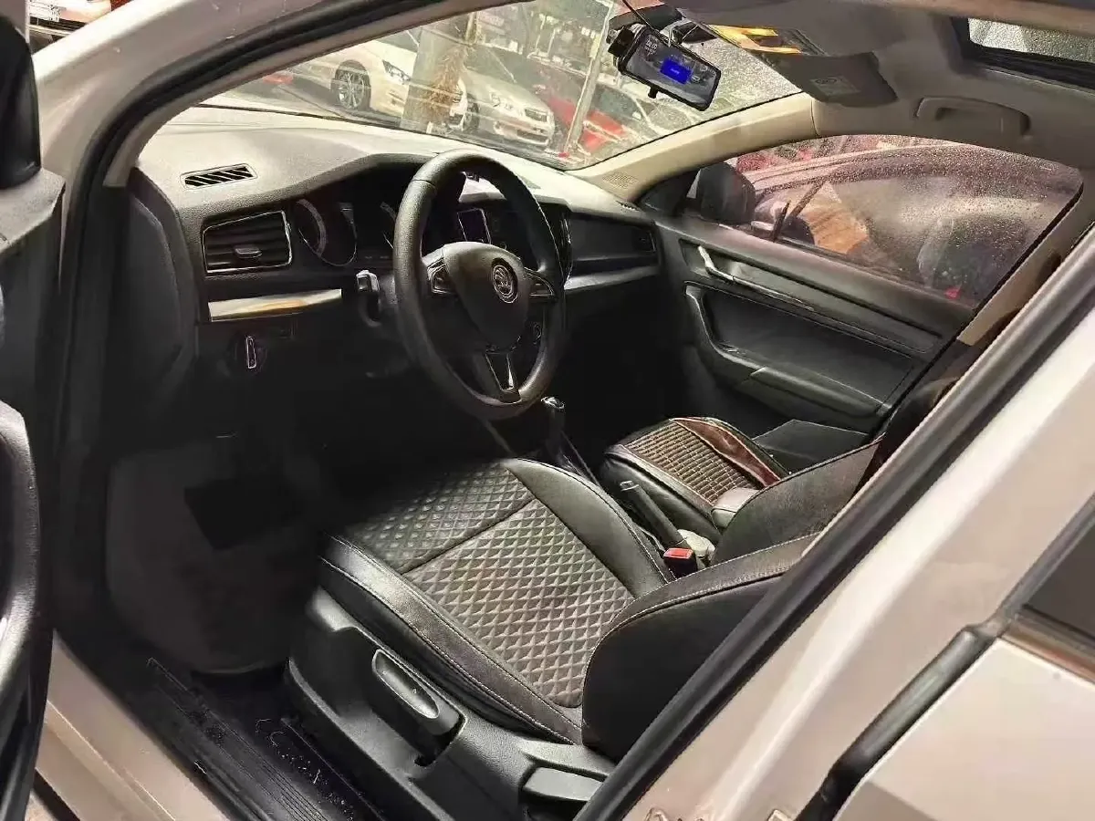 2018 Skoda Kodiak 2.0T 186HP L4 7DCT,autocango,china used car exporter,china ev exporter,chinese used car exporter,chinese used ev exporter