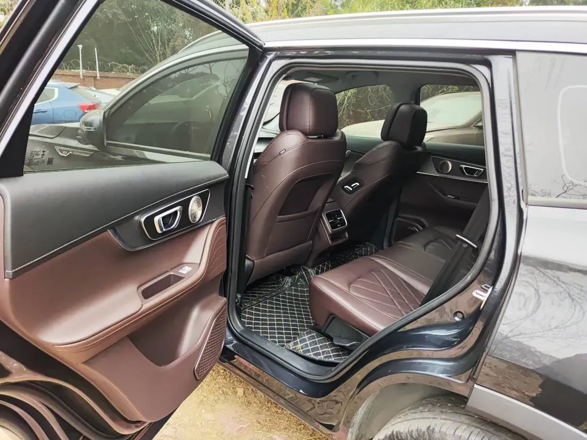 2024 Chery Tiggo 8 Plus 2.0T 254HP L4 7DCT,autocango,china used car exporter,china ev exporter,chinese used car exporter,chinese used ev exporter