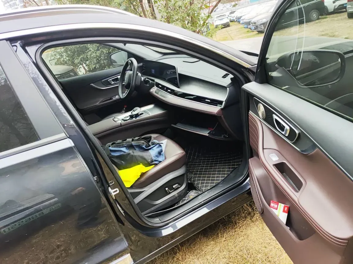 2024 Chery Tiggo 8 Plus 2.0T 254HP L4 7DCT,autocango,china used car exporter,china ev exporter,chinese used car exporter,chinese used ev exporter