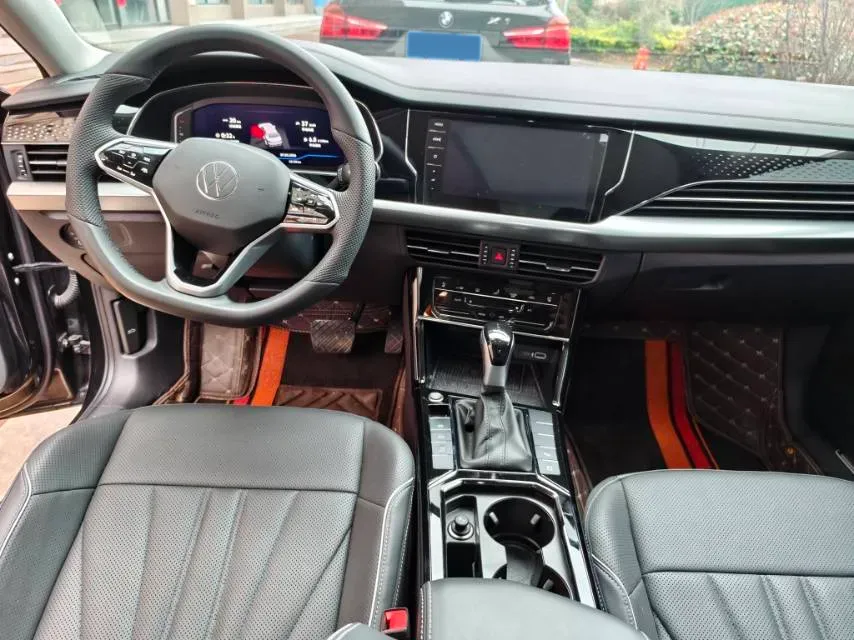 2024 Volkswagen Passat 2.0T 220HP L4 7DCT,autocango,china used car exporter,china ev exporter,chinese used car exporter,chinese used ev exporter