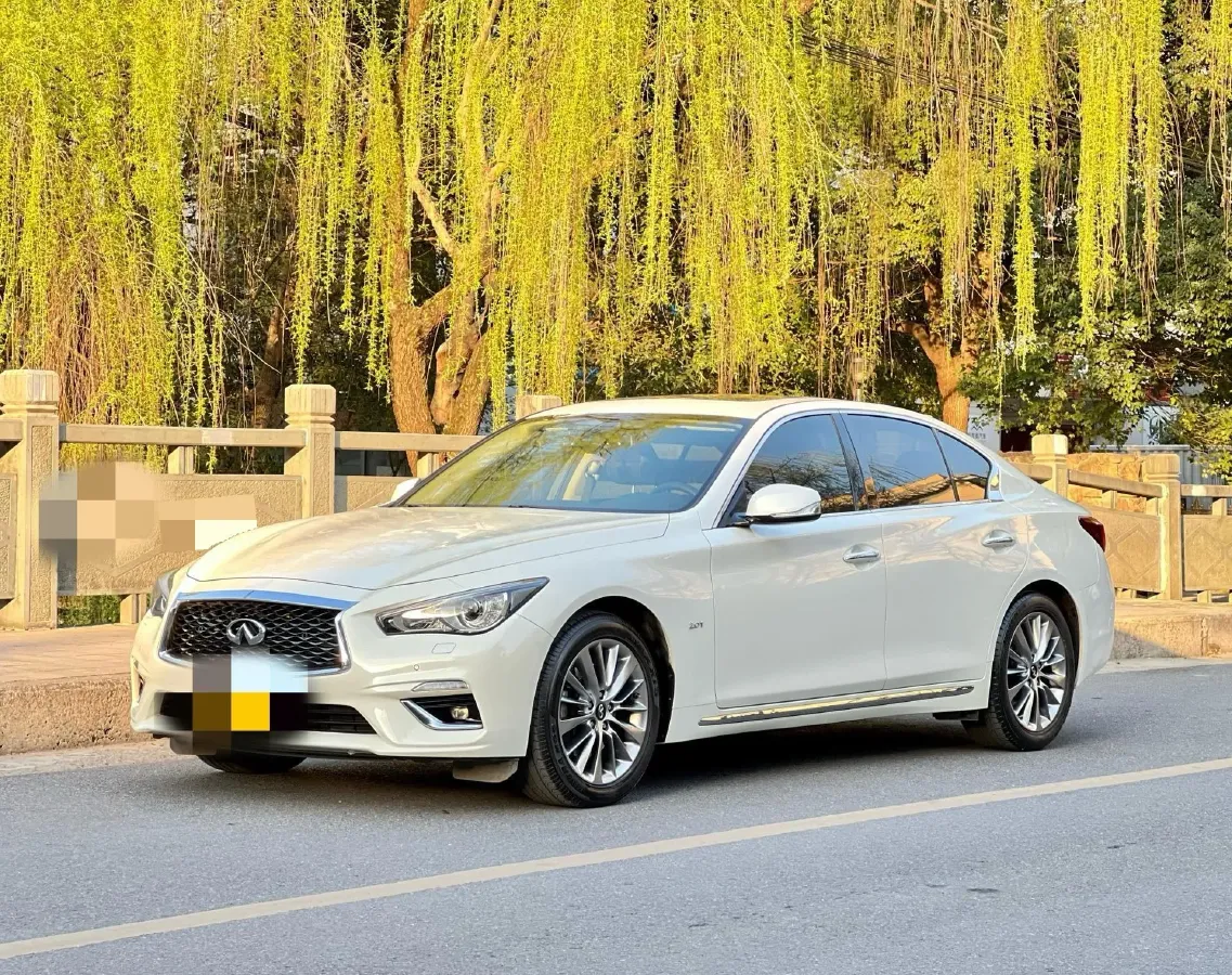 2018 Jeep Grand Commander 2.0T 265HP L4 9AT,autocango,china used car exporter,china ev exporter,chinese used car exporter,chinese used ev exporter