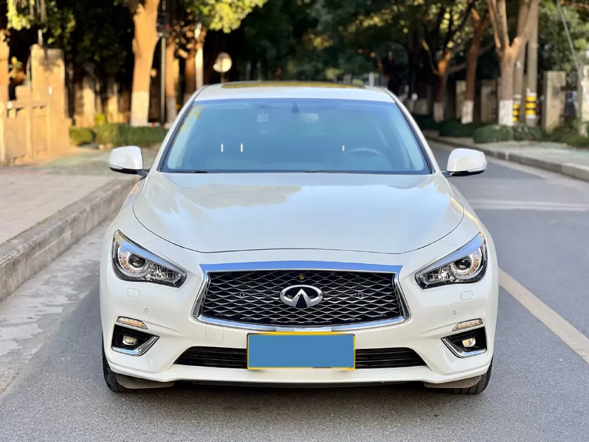 2018 Jeep Grand Commander 2.0T 265HP L4 9AT,autocango,china used car exporter,china ev exporter,chinese used car exporter,chinese used ev exporter