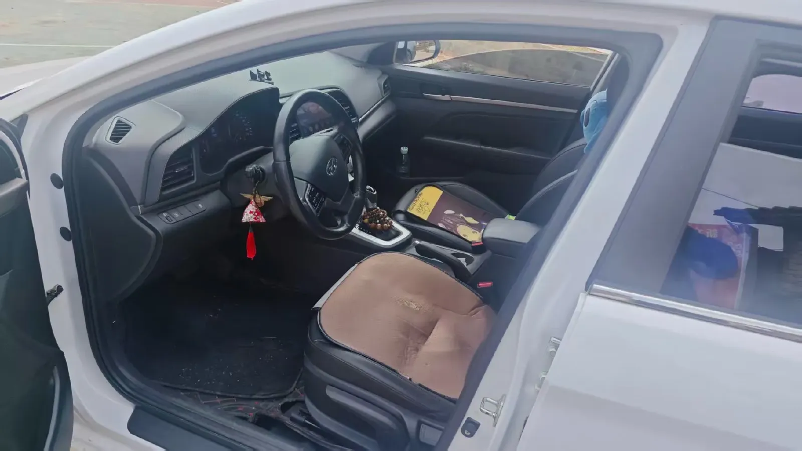 2020 Hyundai Elantra 1.5L 115HP L4 CVT,autocango,china used car exporter,china ev exporter,chinese used car exporter,chinese used ev exporter