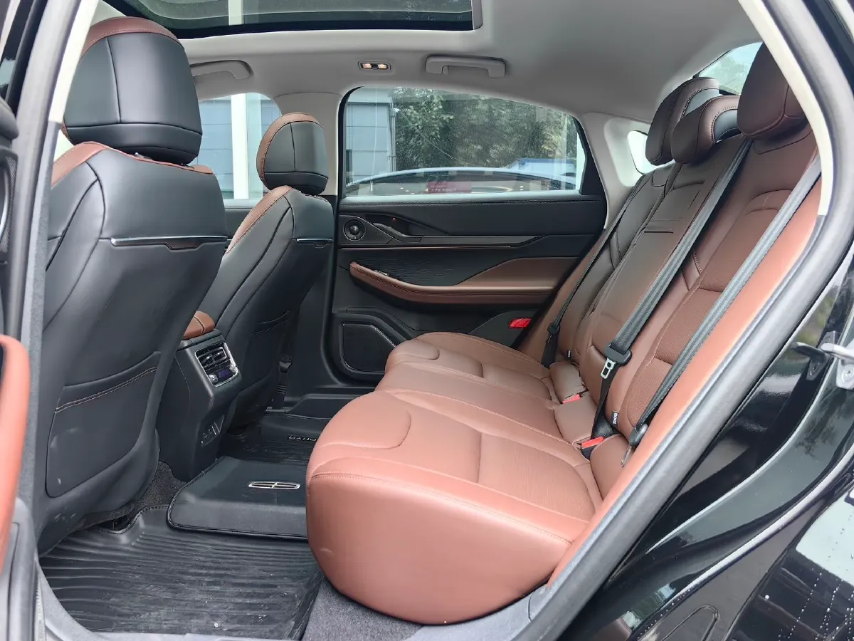 2025 Lincoln Z 2.0T 294HP L4 E-CVT Hybrid,autocango,china used car exporter,china ev exporter,chinese used car exporter,chinese used ev exporter