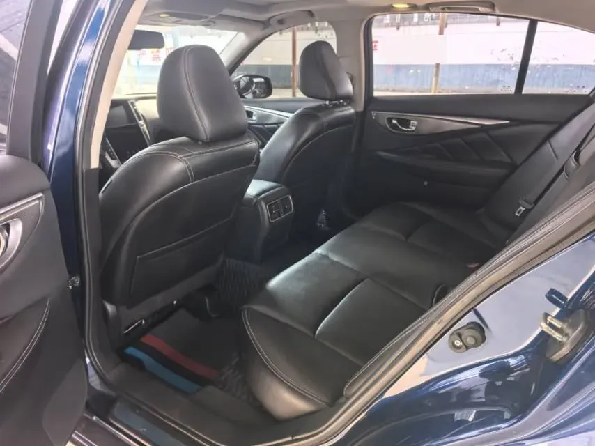 2018 Jeep Grand Commander 2.0T 265HP L4 9AT,autocango,china used car exporter,china ev exporter,chinese used car exporter,chinese used ev exporter