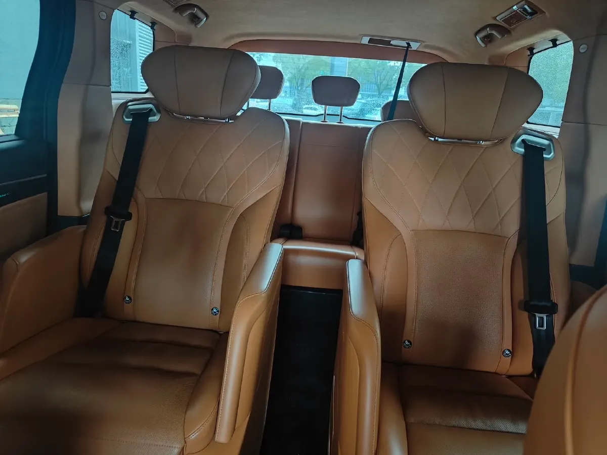 2024 Mercedes-Benz C Class 1.5T 204HP L4 9AT,autocango,china used car exporter,china ev exporter,chinese used car exporter,chinese used ev exporter