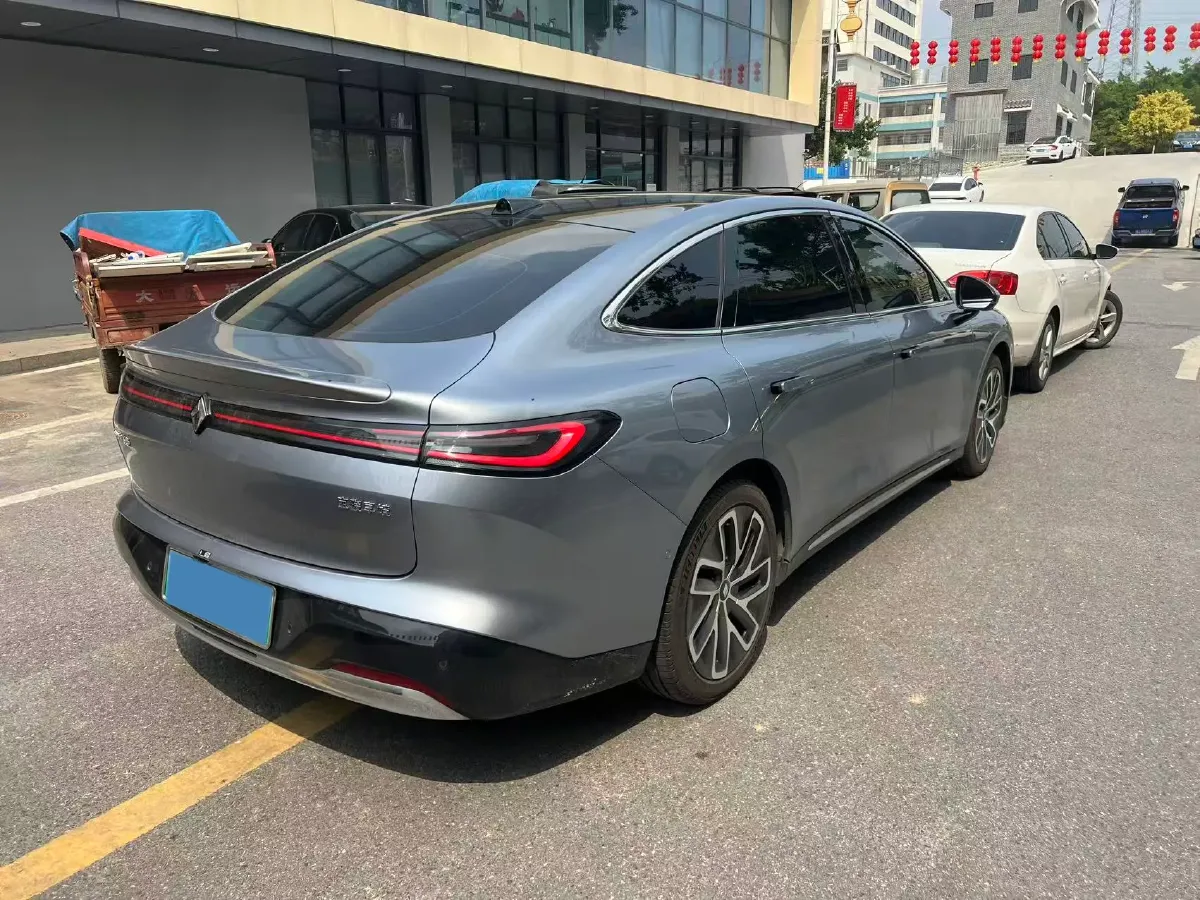 2025 BaoJun XiangJing 1.5T 143HP L4 1DHT PHEV,autocango,china used car exporter,china ev exporter,chinese used car exporter,chinese used ev exporter