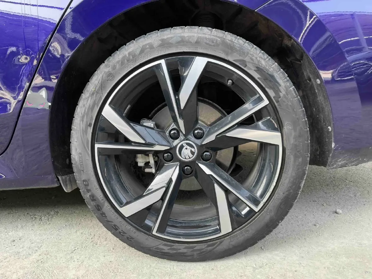 2022 Skoda Octavia 1.4T 150HP L4 7DCT,autocango,china used car exporter,china ev exporter,chinese used car exporter,chinese used ev exporter