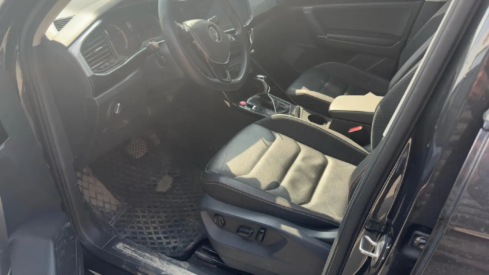 2020 Volkswagen Tayron 2.0T 186HP L4 7DCT,autocango,china used car exporter,china ev exporter,chinese used car exporter,chinese used ev exporter