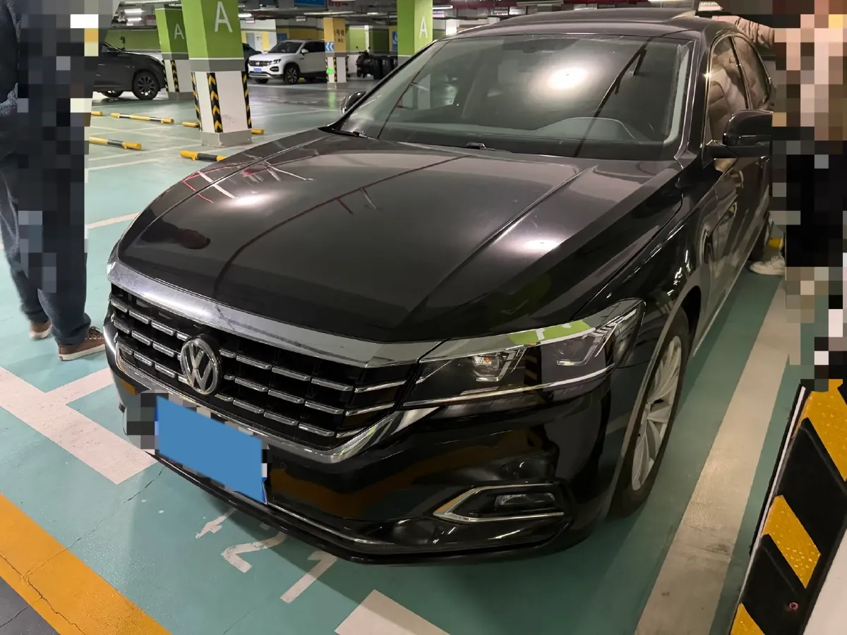 2020 Volkswagen Passat 2.0T 186HP L4 7DCT,autocango,china used car exporter,china ev exporter,chinese used car exporter,chinese used ev exporter