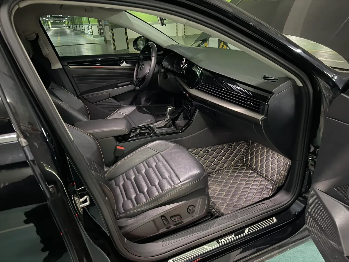 2020 Volkswagen Passat 2.0T 186HP L4 7DCT,autocango,china used car exporter,china ev exporter,chinese used car exporter,chinese used ev exporter