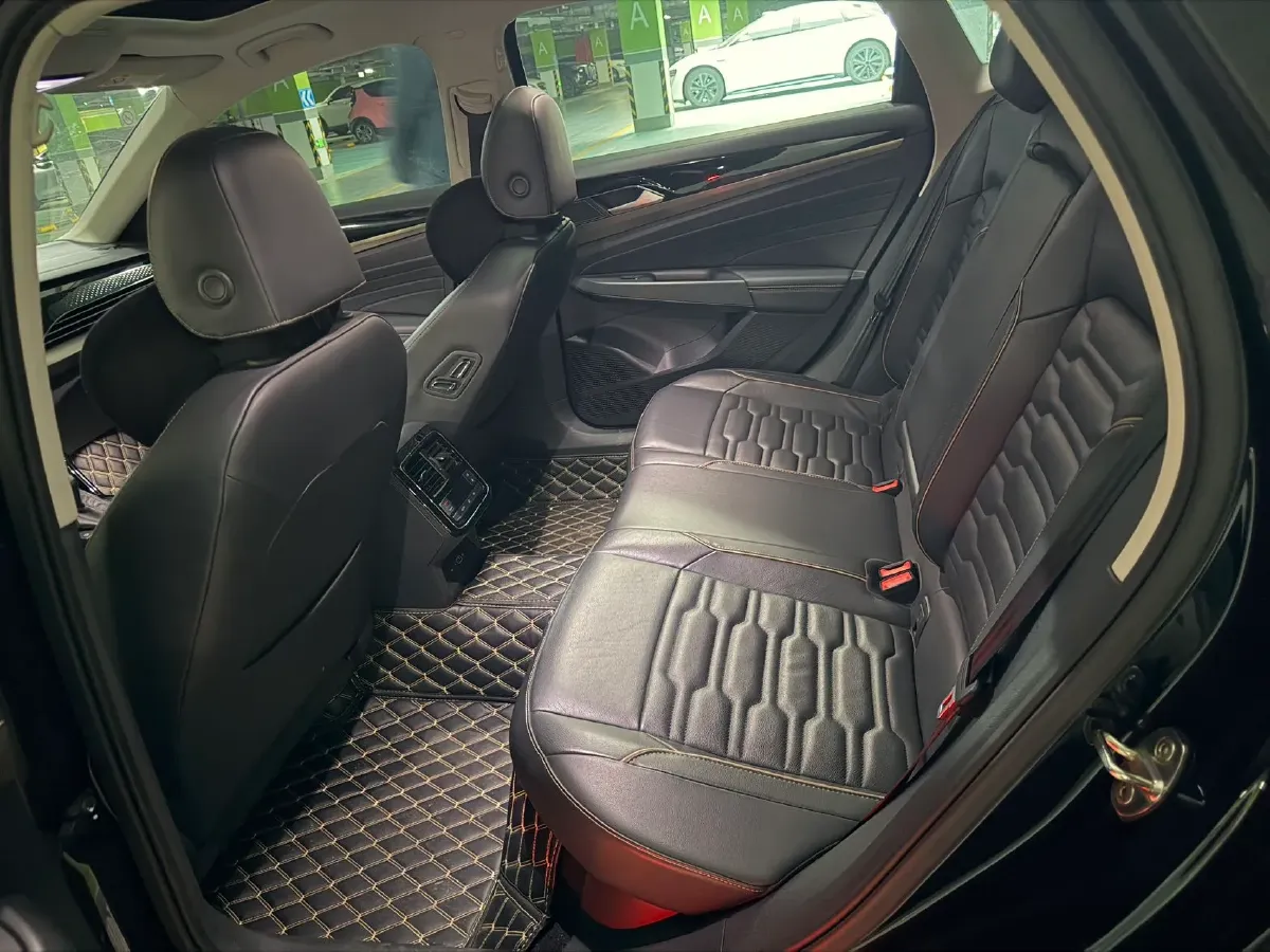 2020 Volkswagen Passat 2.0T 186HP L4 7DCT,autocango,china used car exporter,china ev exporter,chinese used car exporter,chinese used ev exporter