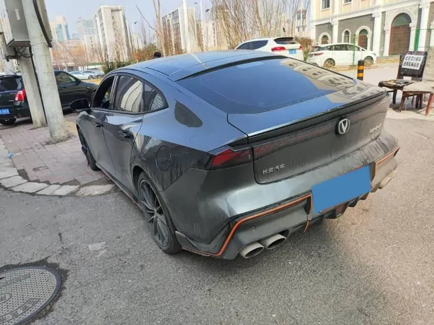 2022 ChangAn UNI-V 1.5T 188HP L4 7DCT,autocango,china used car exporter,china ev exporter,chinese used car exporter,chinese used ev exporter