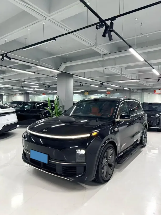 2025 Li L9 Range Extended 154HP REEV,autocango,china used car exporter,china ev exporter,chinese used car exporter,chinese used ev exporter