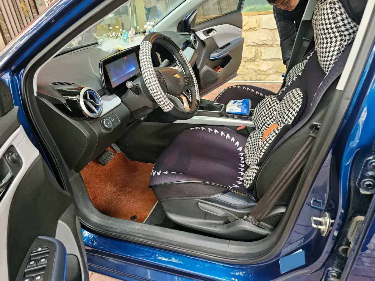 2023 Chevrolet Monza 1.5L 113HP L4 6DCT,autocango,china used car exporter,china ev exporter,chinese used car exporter,chinese used ev exporter