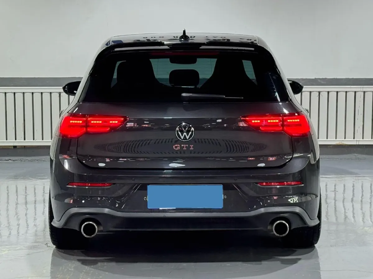 2023 Volkswagen GolfGTI 2.0T 220HP L4 7DCT,autocango,china used car exporter,china ev exporter,chinese used car exporter,chinese used ev exporter