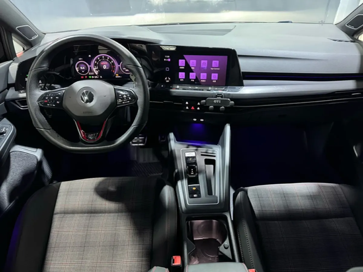 2023 Volkswagen GolfGTI 2.0T 220HP L4 7DCT,autocango,china used car exporter,china ev exporter,chinese used car exporter,chinese used ev exporter