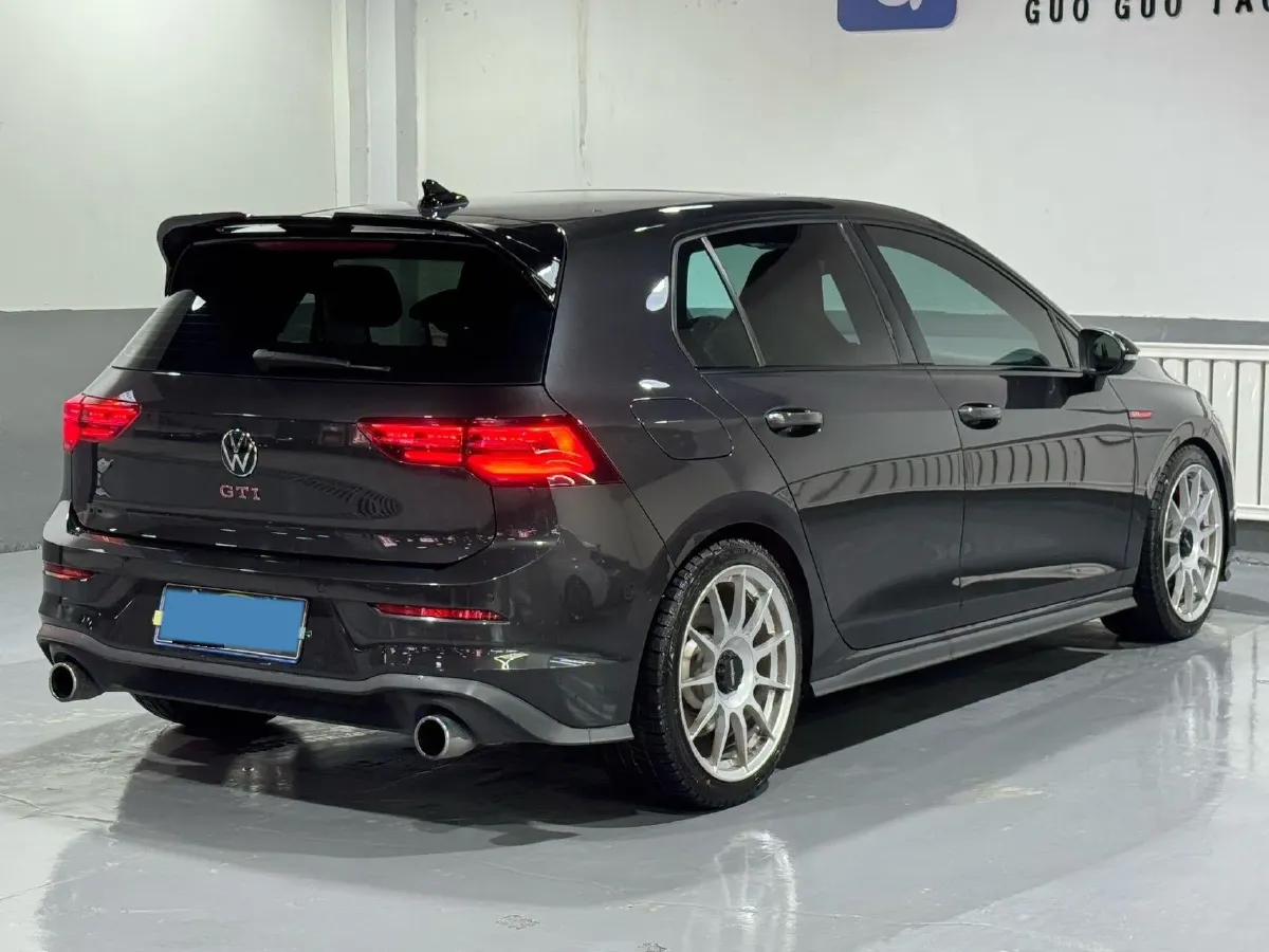 2023 Volkswagen GolfGTI 2.0T 220HP L4 7DCT,autocango,china used car exporter,china ev exporter,chinese used car exporter,chinese used ev exporter