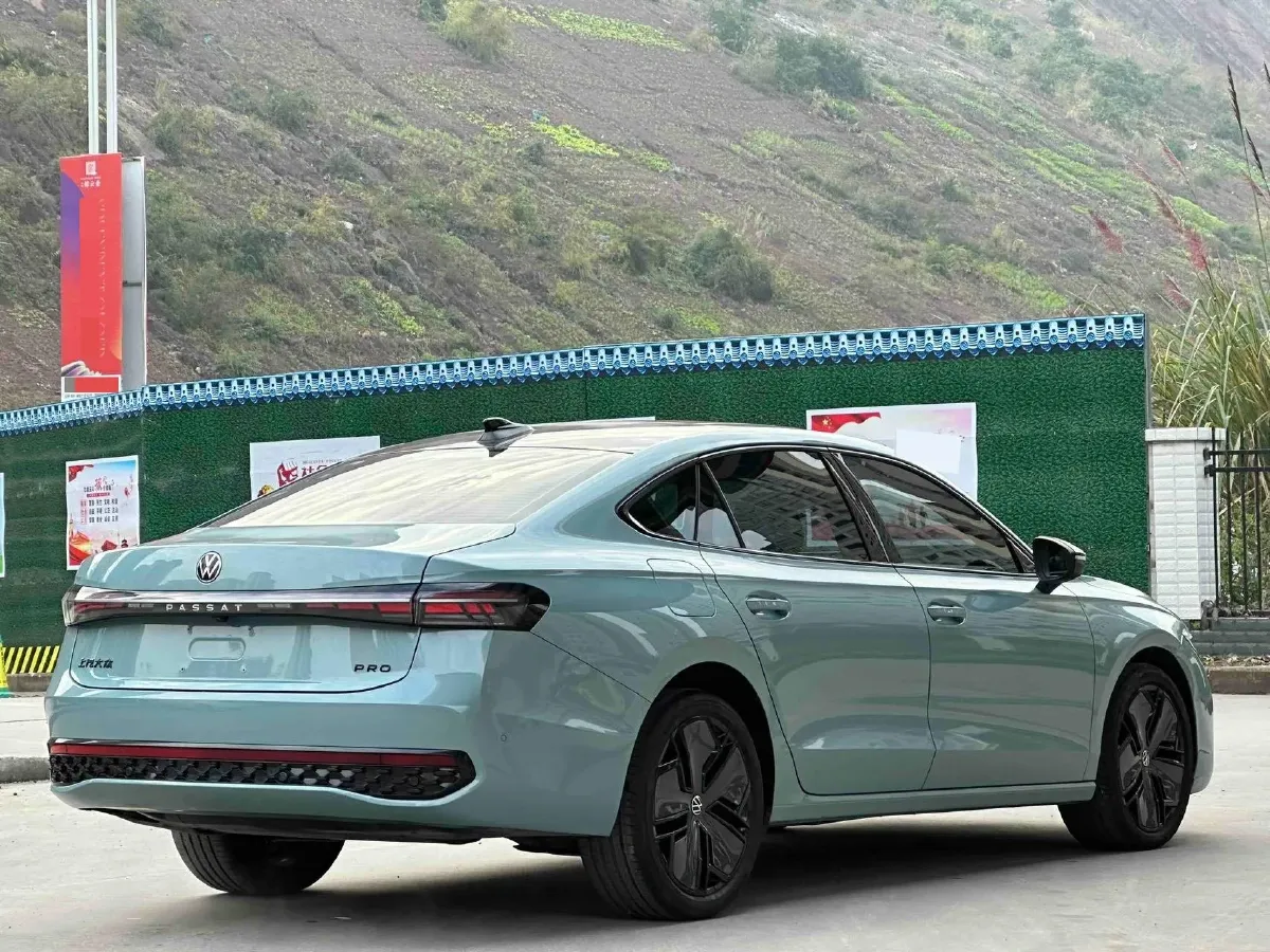 2025 Volkswagen Passat 2.0T 220HP L4 7DCT,autocango,china used car exporter,china ev exporter,chinese used car exporter,chinese used ev exporter