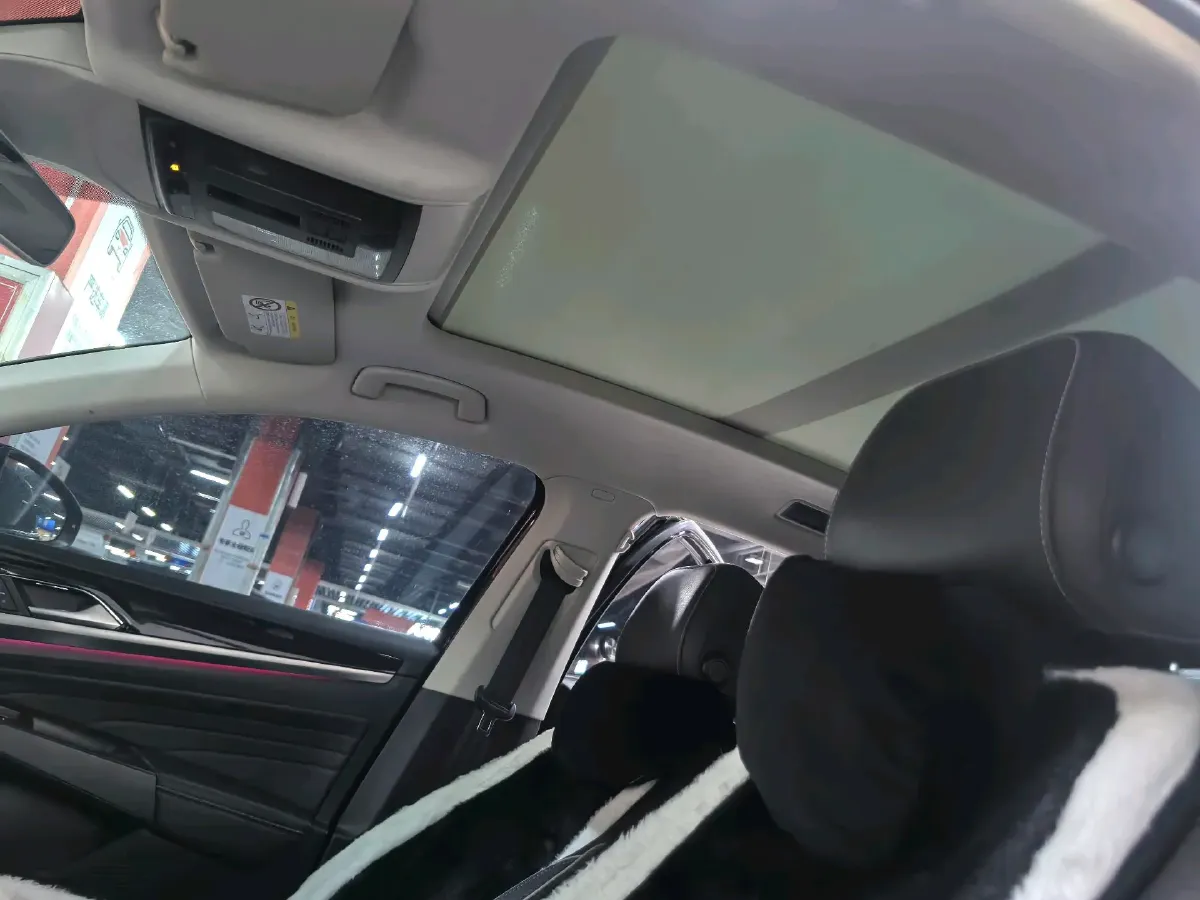 2022 Xpeng P7 BEV 60.2KWH,autocango,china used car exporter,china ev exporter,chinese used car exporter,chinese used ev exporter