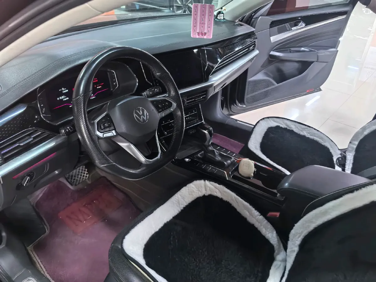 2022 Xpeng P7 BEV 60.2KWH,autocango,china used car exporter,china ev exporter,chinese used car exporter,chinese used ev exporter