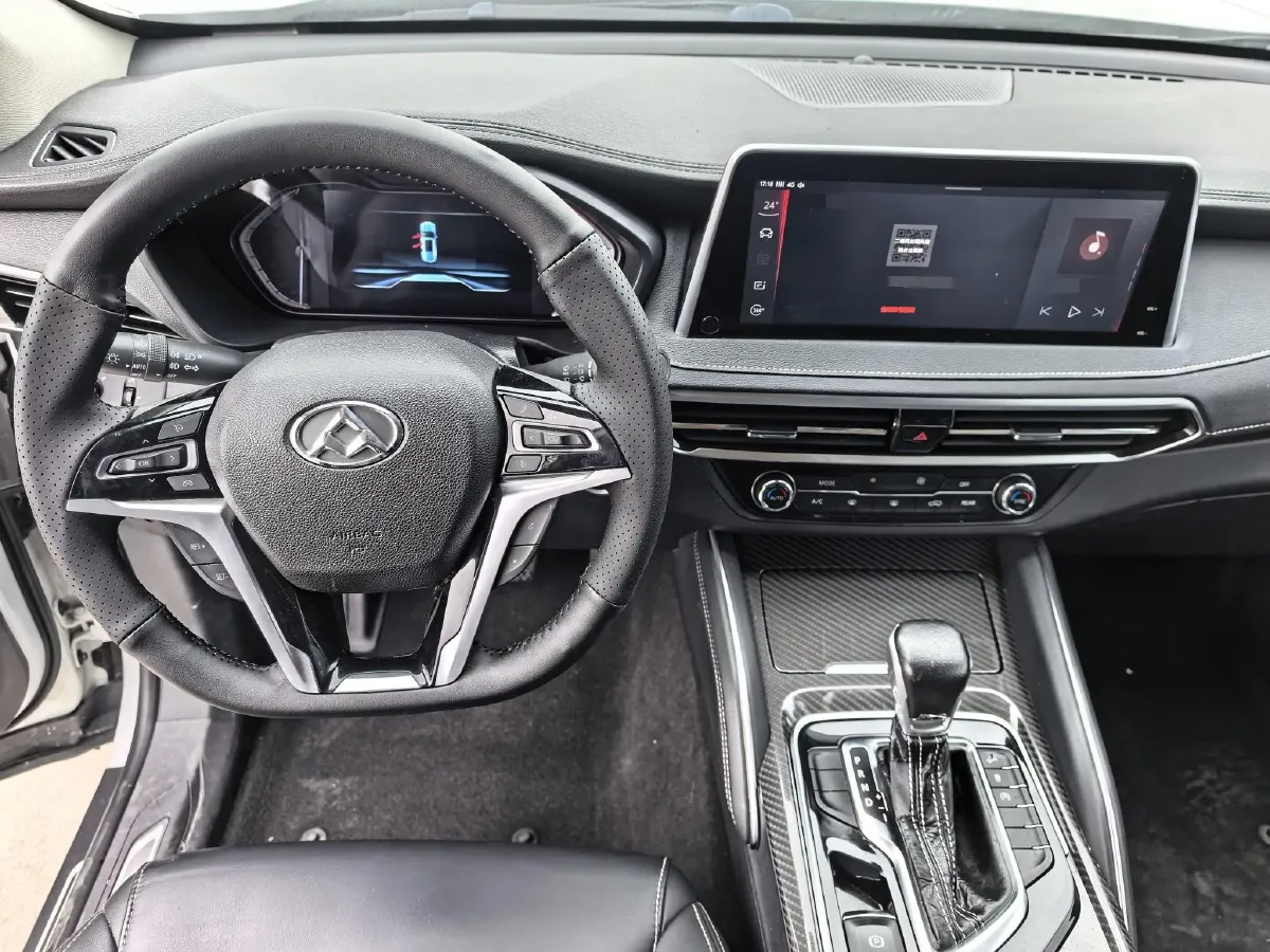 2017 MAXUS D90 2.0T 224HP L4 6AT,autocango,china used car exporter,china ev exporter,chinese used car exporter,chinese used ev exporter