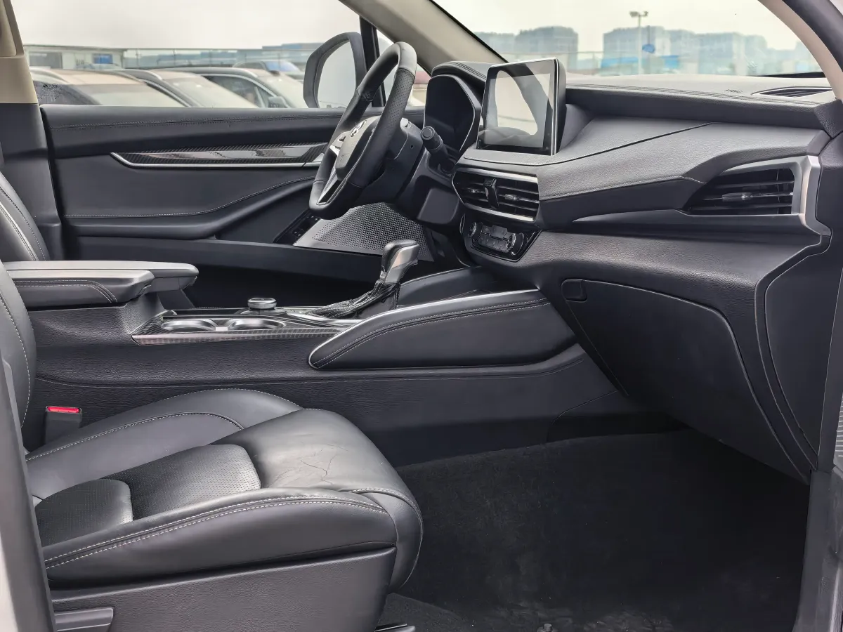 2017 MAXUS D90 2.0T 224HP L4 6AT,autocango,china used car exporter,china ev exporter,chinese used car exporter,chinese used ev exporter