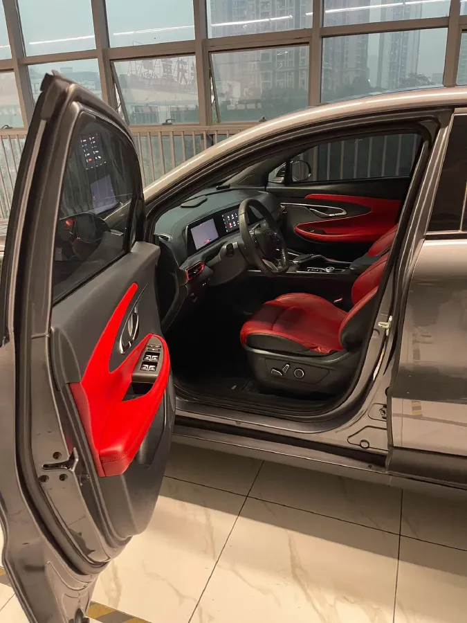 2020 ChangAn UNI-T 1.5T 180HP L4 7DCT,autocango,china used car exporter,china ev exporter,chinese used car exporter,chinese used ev exporter