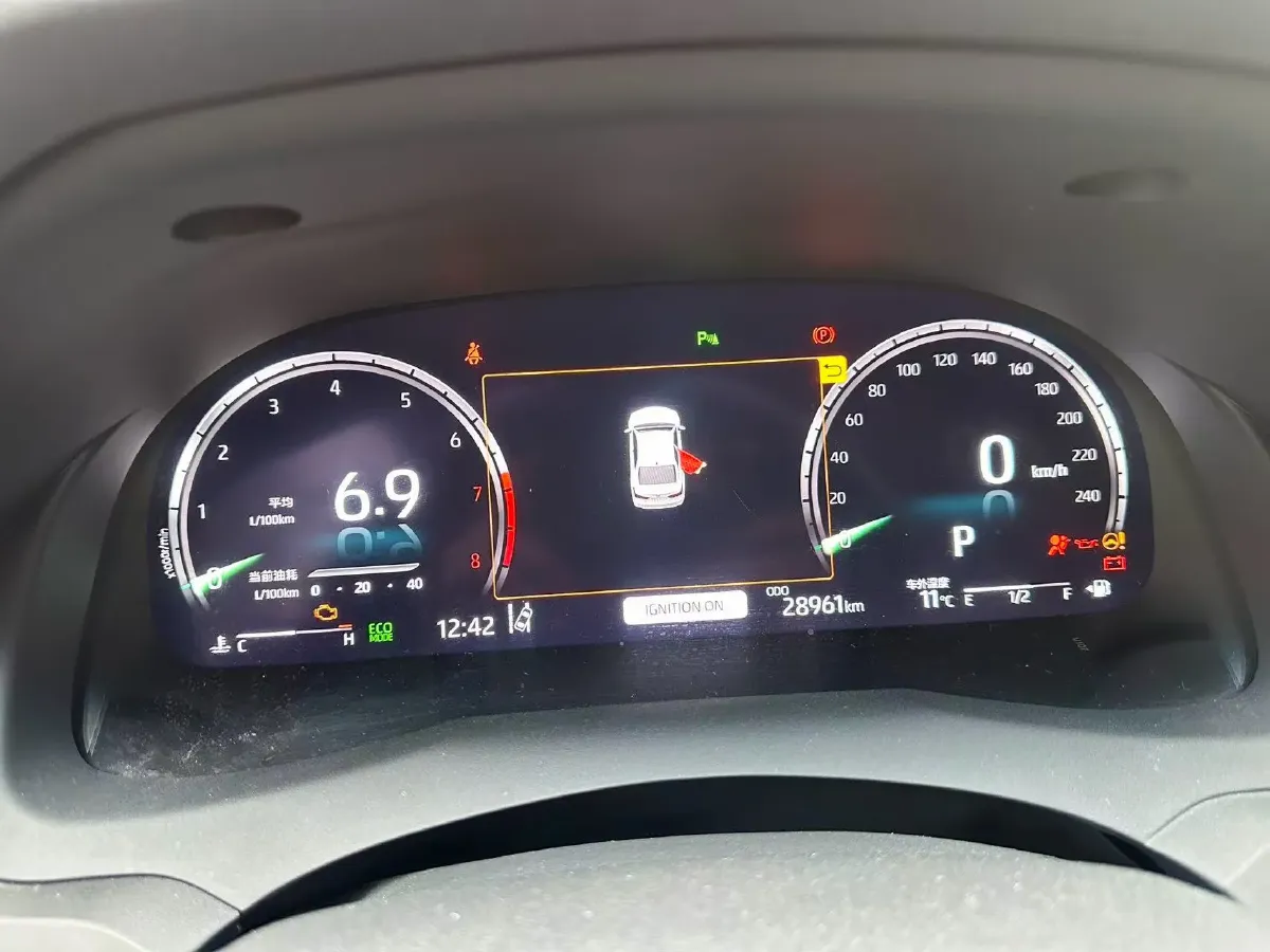 2023 Toyota Camry 2.5L 207HP L4 8AT,autocango,china used car exporter,china ev exporter,chinese used car exporter,chinese used ev exporter