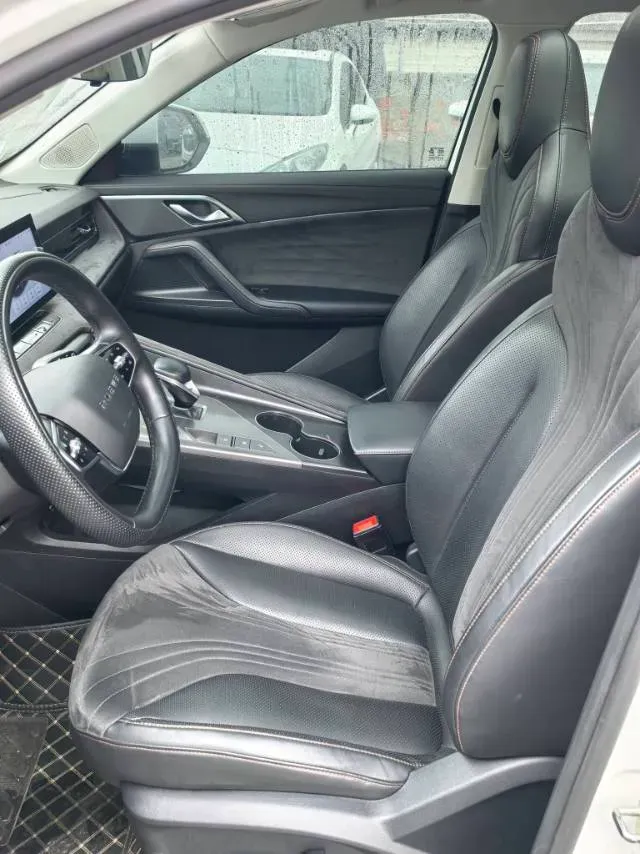 2024 Roewe D5X DMH 1.5T 150HP L4 2DHT PHEV 21.4KWH,autocango,china used car exporter,china ev exporter,chinese used car exporter,chinese used ev exporter