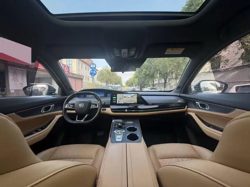 2021 ChangAn UNI-K 2.0T 233HP L4 8AT,autocango,china used car exporter,china ev exporter,chinese used car exporter,chinese used ev exporter