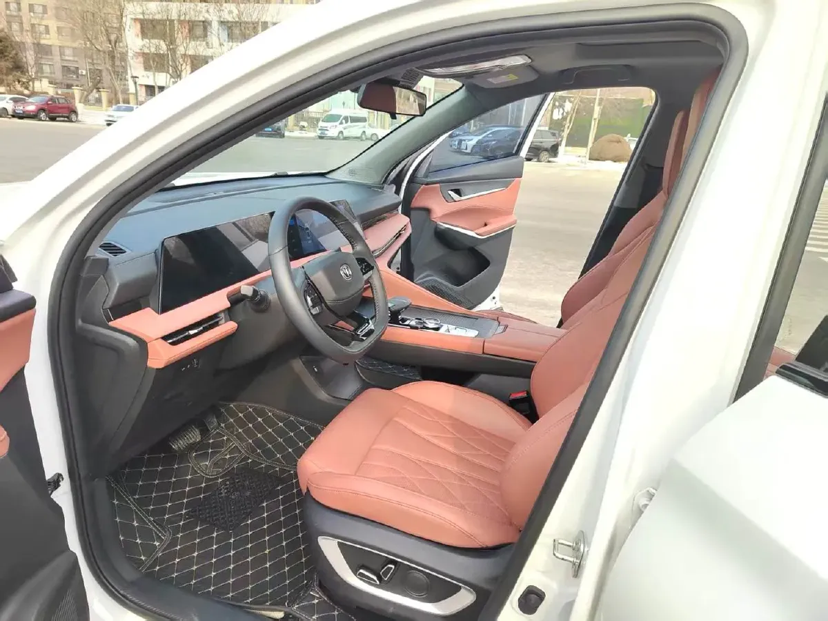 2024 ChangAn CS75 Plus 1.5T 188HP L4 8AT,autocango,china used car exporter,china ev exporter,chinese used car exporter,chinese used ev exporter