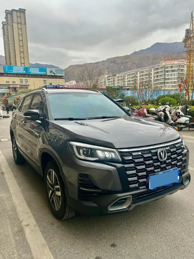 2024 ChangAn CS75 1.5T 188HP L4 7DCT,autocango,china used car exporter,china ev exporter,chinese used car exporter,chinese used ev exporter