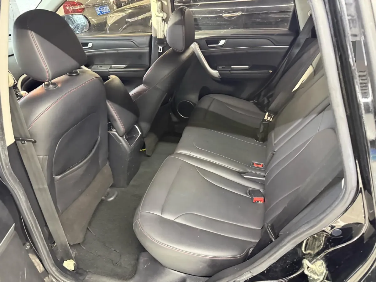 2017 Haval M6 1.5T 150HP L4 6MT,autocango,china used car exporter,china ev exporter,chinese used car exporter,chinese used ev exporter