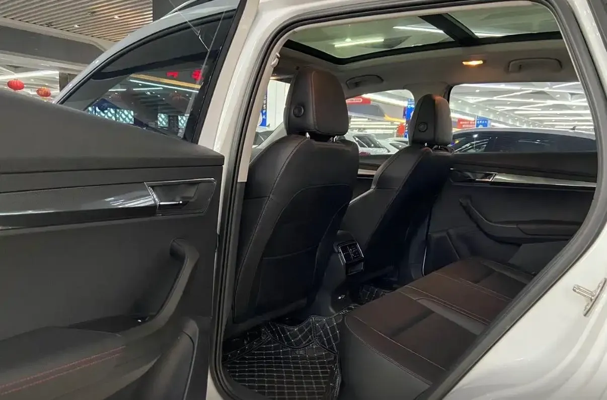 2021 Skoda Karoq 1.4T 150HP L4 7DCT,autocango,china used car exporter,china ev exporter,chinese used car exporter,chinese used ev exporter