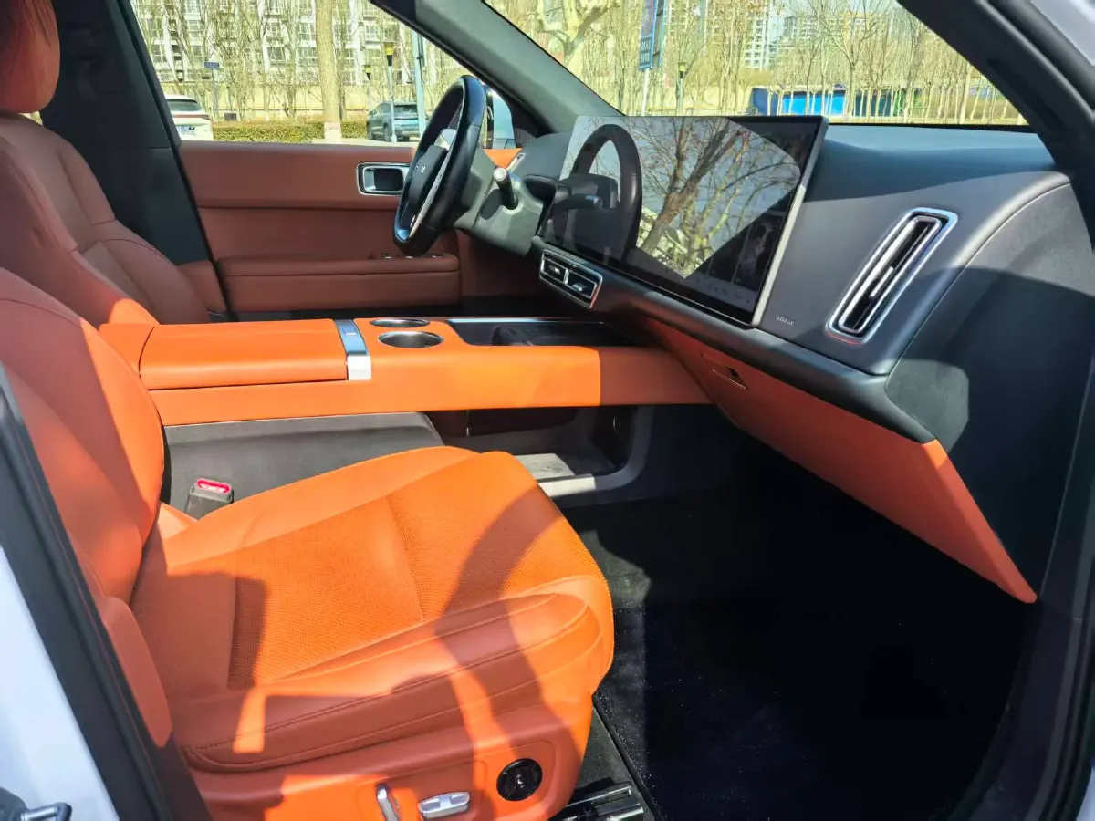 2024 Li L6 Range Extended 154HP L4 REEV 36.8KWH,autocango,china used car exporter,china ev exporter,chinese used car exporter,chinese used ev exporter