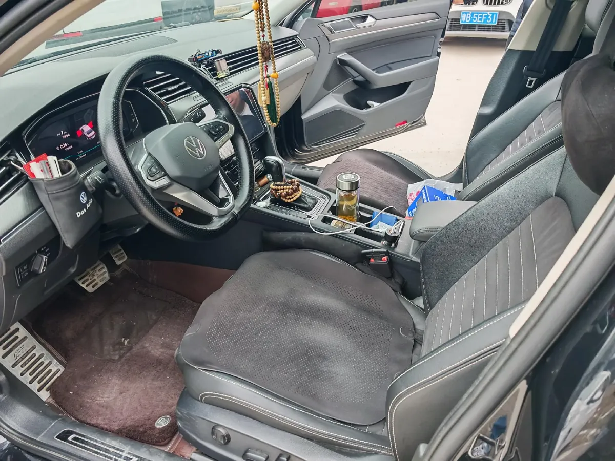 2020 Volkswagen Magotan 2.0T 186HP L4 7DCT,autocango,china used car exporter,china ev exporter,chinese used car exporter,chinese used ev exporter