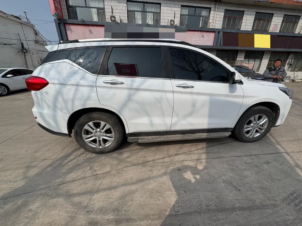 2021 Haval M6 1.5T 150HP L4 6MT,autocango,china used car exporter,china ev exporter,chinese used car exporter,chinese used ev exporter