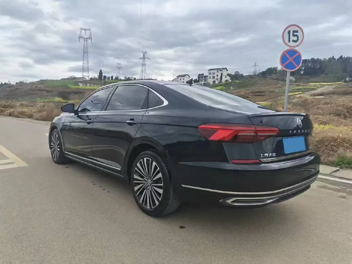 2020 Volkswagen Passat 2.0T 186HP L4 7DCT,autocango,china used car exporter,china ev exporter,chinese used car exporter,chinese used ev exporter