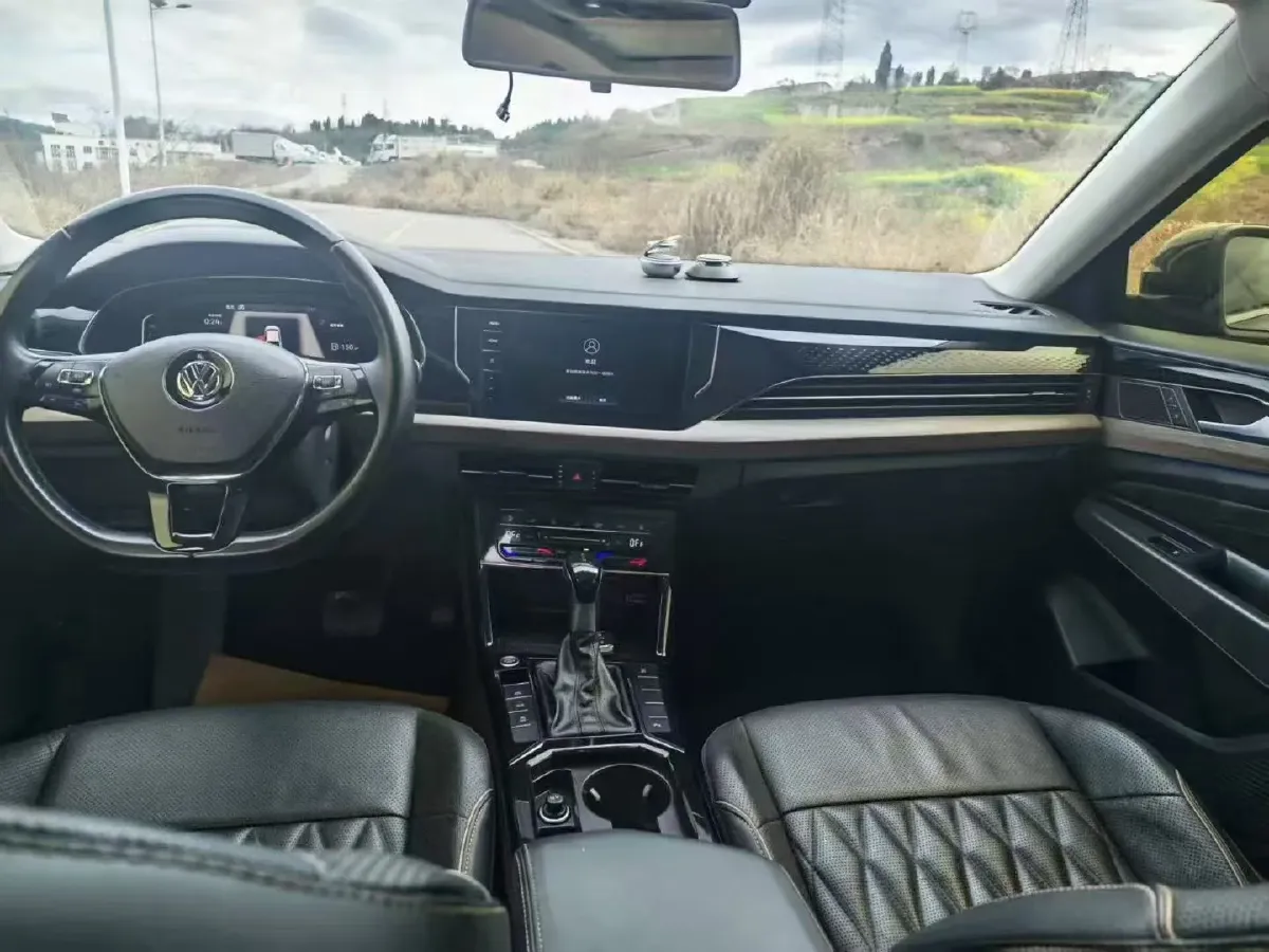 2020 Volkswagen Passat 2.0T 186HP L4 7DCT,autocango,china used car exporter,china ev exporter,chinese used car exporter,chinese used ev exporter